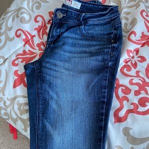Lei Selena Curvy Skinny Juniors Jeans